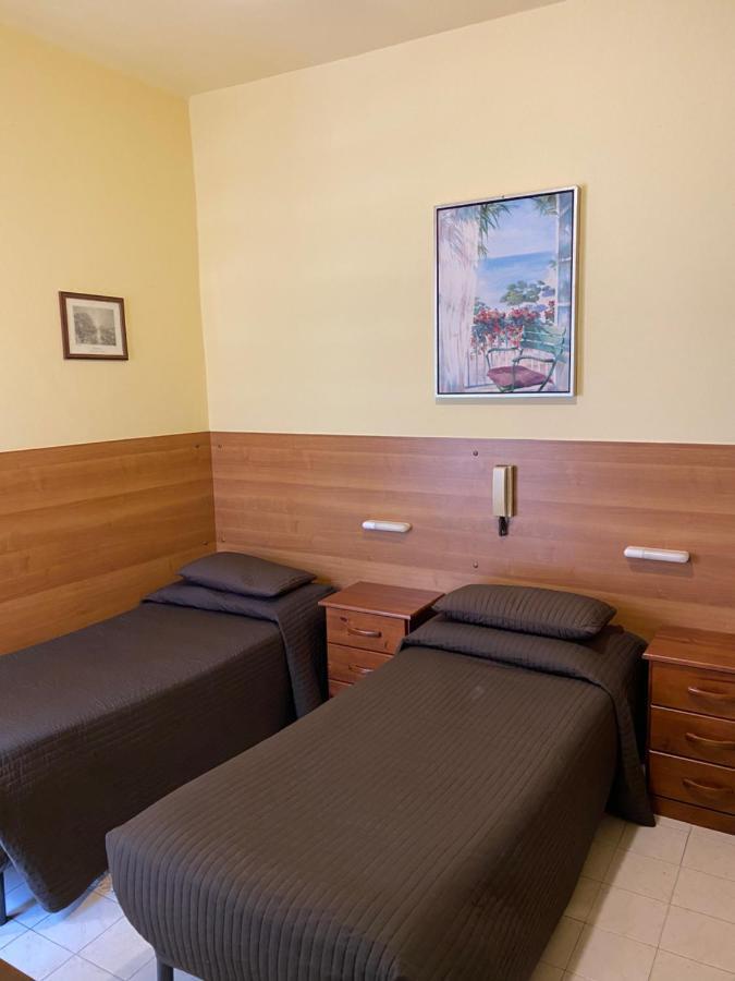 Hotel Nettuno ดิอาโนมารีนา ภายนอก รูปภาพ
